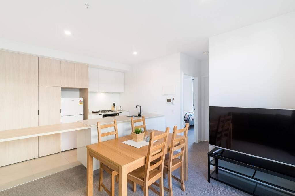 Spacious 2br Brunswick Apt